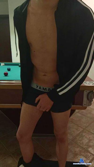 Scudre cam4 bicurious performer from Republic of Italy  