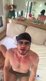 Buzzh cam4 livecam show performer room profile