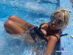 Valentinaitaly cam4 live cam performer profile