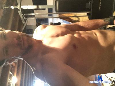 Cumwithmexxx1 cam4 straight performer from United States of America  