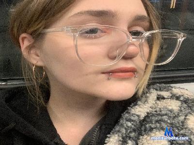 SynnoveCleverle cam4 bisexual performer from French Republic squirt fisting pee pussy ass anal bdsm 