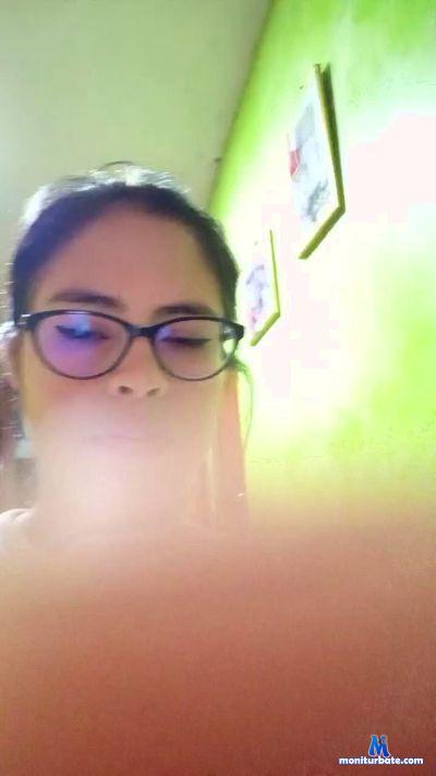 nicolmegan cam4 bicurious performer from Republic of Colombia  