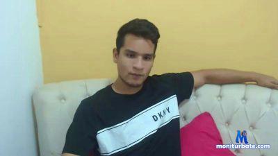 juliaan24 cam4 bisexual performer from United States of America livetouch 