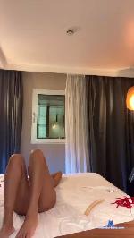 Esmeeva cam4 livecam show performer room profile