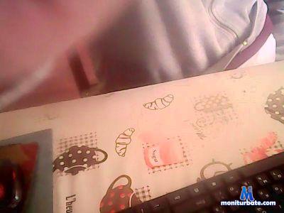 ebu71125 cam4 bicurious performer from Canada  