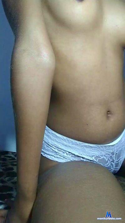 Brenda_novinha1 cam4 bisexual performer from Federative Republic of Brazil  
