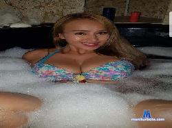 sharlotte_mom cam4 live cam performer profile
