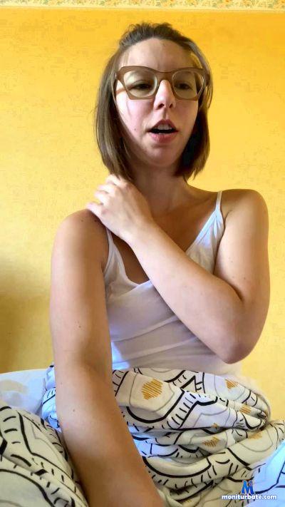 Ana_mmrc cam4 bisexual performer from French Republic  
