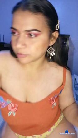 AdriLuna1324 cam4 live cam performer profile