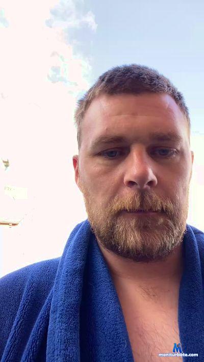 Leeds92 cam4 straight performer from United Kingdom of Great Britain & Northern Ireland  