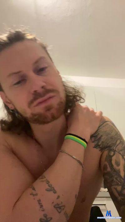 Surfista_88 cam4 bisexual performer from Republic of Italy  