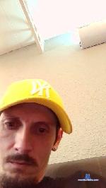 Luiztales2 cam4 livecam show performer room profile