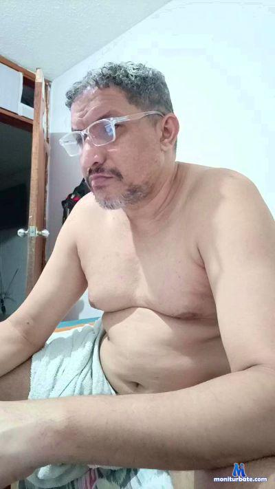 leon19cen cam4 bisexual performer from Republic of Colombia  
