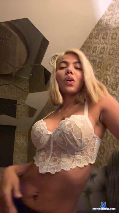 Michelle2023 cam4 bisexual performer from Kingdom of Spain  