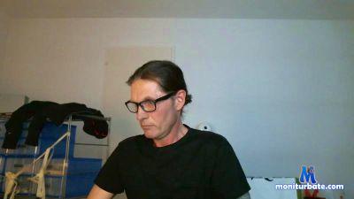 LoverAndrew cam4 bicurious performer from Swiss Confederation rollthedice 