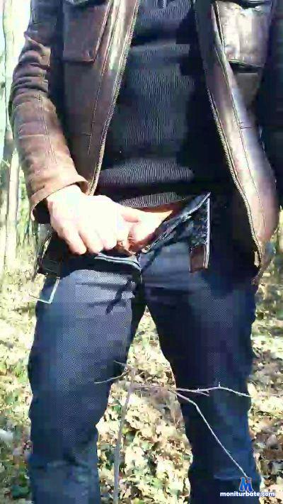 camsexot cam4 bisexual performer from French Republic  