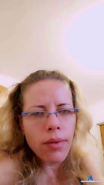 Karinahey cam4 bicurious performer from Czech Republic  