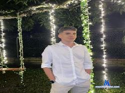 phillipe_pinky cam4 live cam performer profile