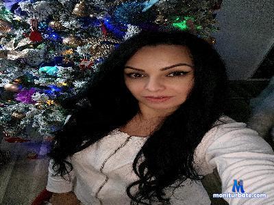 Anielladapham cam4 bisexual performer from Romania  