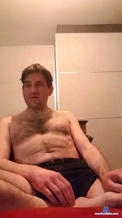tonyaunine cam4 straight performer from Commonwealth of Australia  