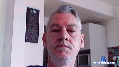 chris998 cam4 gay performer from Federal Republic of Germany  