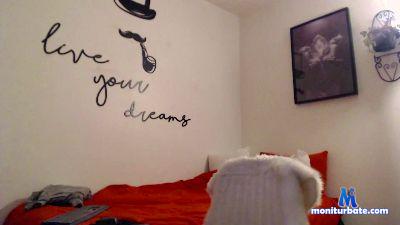 Wisdomb93 cam4 straight performer from Republic of Peru  