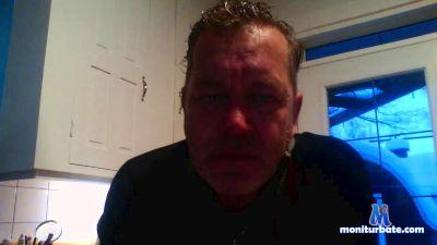 richard1313 cam4 bicurious performer from Canada  