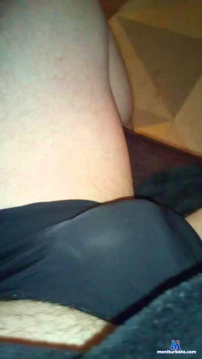 onlymechris1 cam4 bicurious performer from United Kingdom of Great Britain & Northern Ireland  