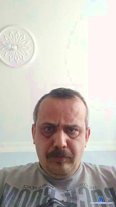 Goodfeallas cam4 straight performer from Canada  