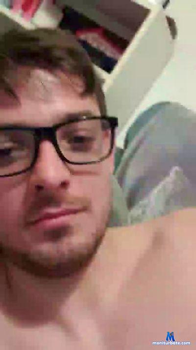 Jay_Jesus cam4 straight performer from United Kingdom of Great Britain & Northern Ireland  