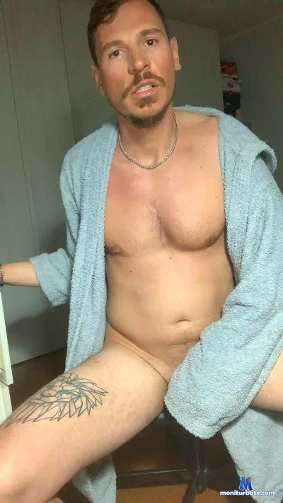 italiancub6 cam4 straight performer from Republic of Italy amateur twink ass 