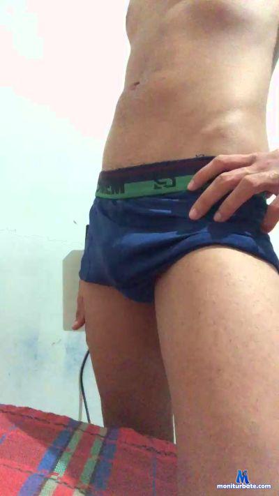 enzozeta cam4 bisexual performer from Federative Republic of Brazil  