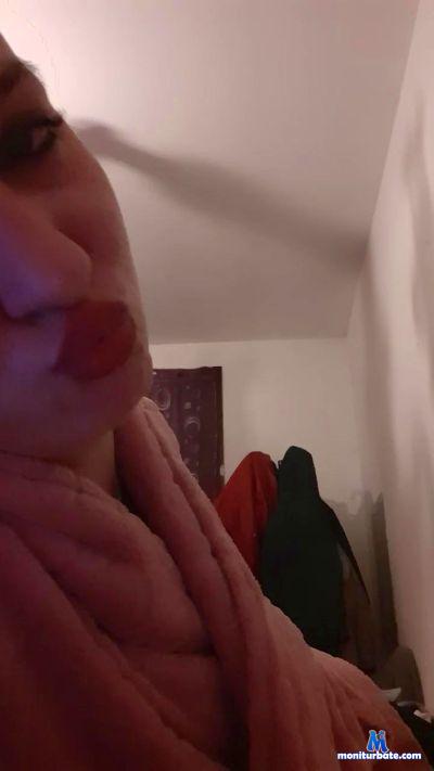 Lingi_ligi cam4 bisexual performer from Republic of Italy  