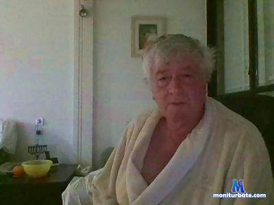 geppo968 cam4 bisexual performer from Republic of Italy  