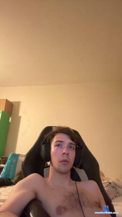 pol932 cam4 straight performer from French Republic amateur anal gamer masturbation 