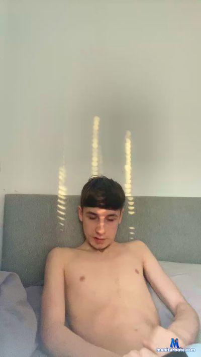 jsfrombl cam4 straight performer from United Kingdom of Great Britain & Northern Ireland  