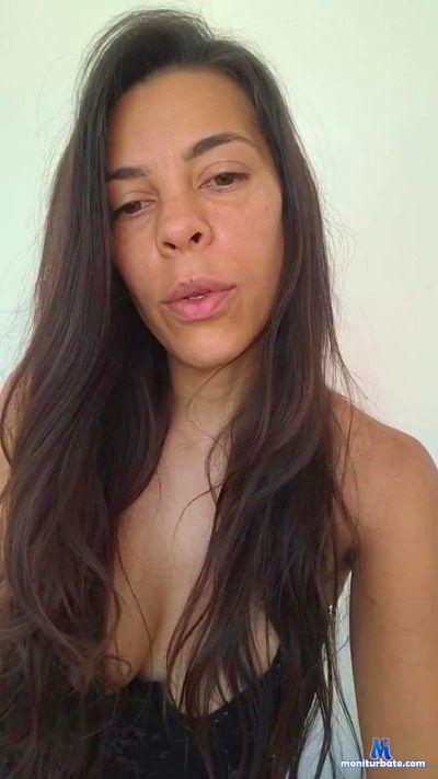 Ale_Luxe cam4 bicurious performer from Argentine Republic  