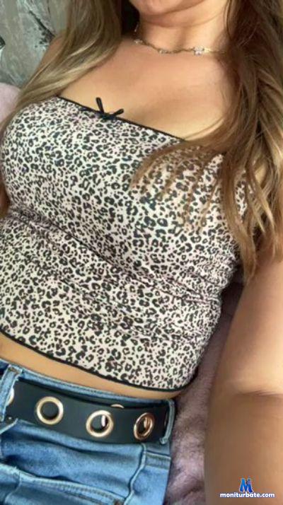 olivia220 cam4 straight performer from United Kingdom of Great Britain & Northern Ireland  