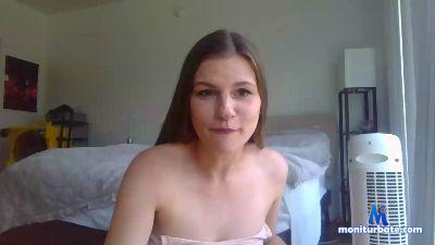 ninikaxx cam4 bicurious performer from United States of America ninikaxx babe young holding rollthedice 