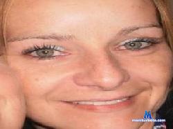 sexyasswife37 cam4 live cam performer profile