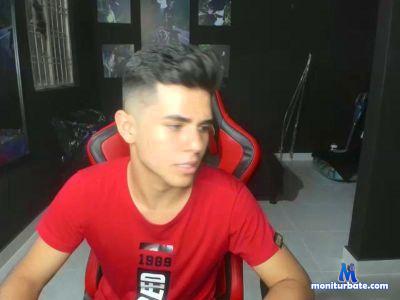 nicolas_xx cam4 gay performer from Republic of Colombia love feet young gay adolocescente 