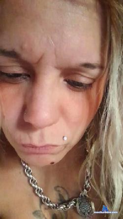Mikunoita cam4 live cam performer profile