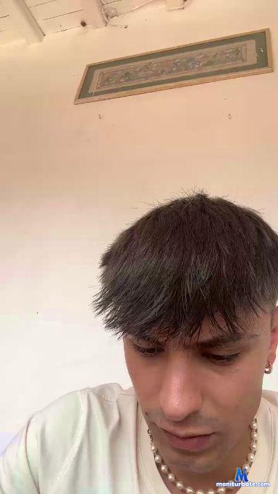 manflio cam4 bisexual performer from Republic of Italy  