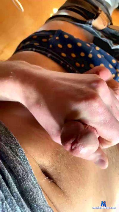 kevziii cam4 gay performer from Swiss Confederation  