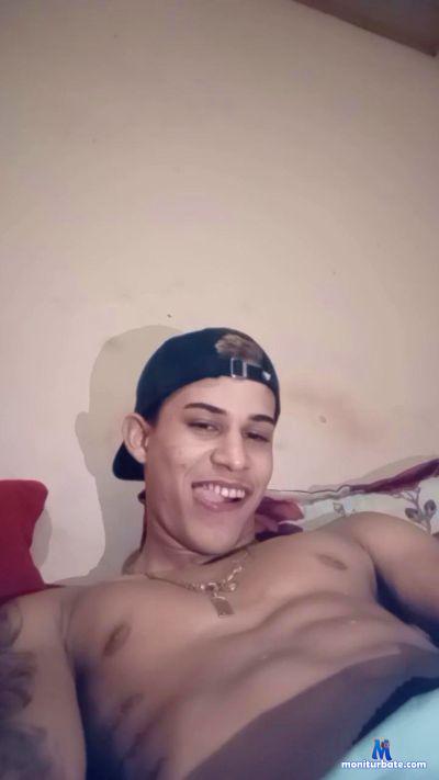 RbDotadin22 cam4 bisexual performer from Federative Republic of Brazil  