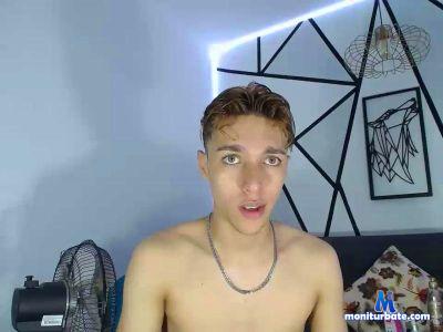 evandro_saldati cam4 bisexual performer from Republic of Colombia  