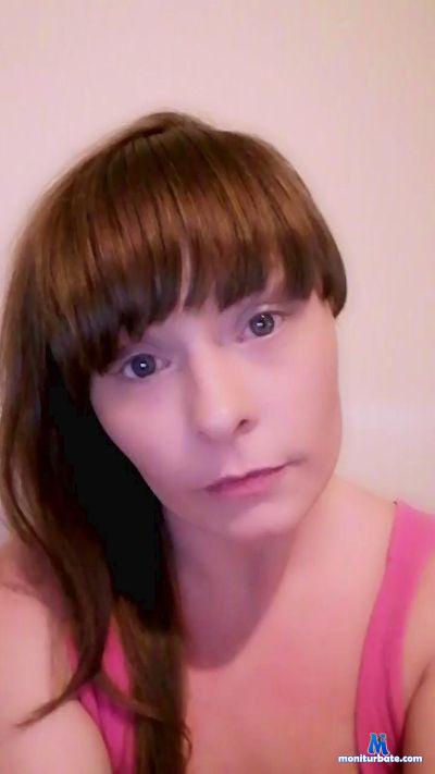 tootiefruityxxx cam4 straight performer from United Kingdom of Great Britain & Northern Ireland  