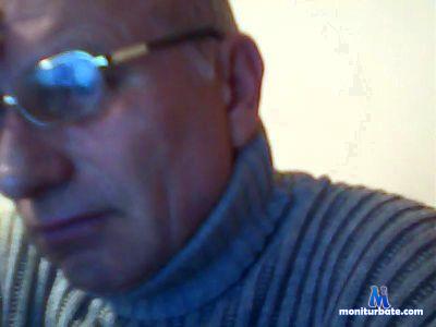 janne224 cam4 bicurious performer from Kingdom of Sweden  
