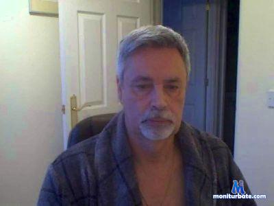 rosselett1 cam4 gay performer from United Kingdom of Great Britain & Northern Ireland  