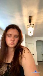 Elonaplays cam4 livecam show performer room profile